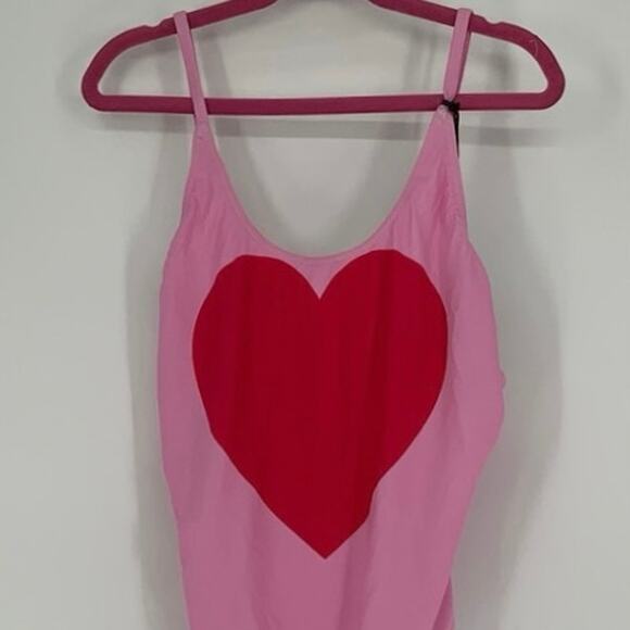 Chaser Size M Pink Red Swim One-Piece Swimsuit Heart Print Scoop Neck R1-4 - Picture 4 of 7